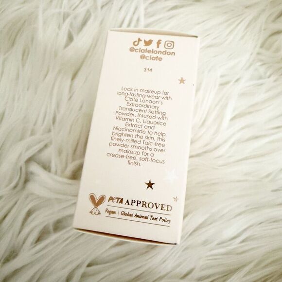 CIATE | Extraordinary Translucent Vegan Clear Setting Powder | 0.52 Oz (15g) - Picture 5 of 9